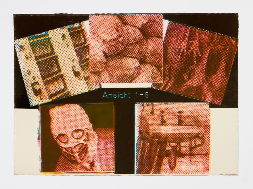 Edition Deutsche Werte von KP Brehmer. Postkarte mit 5 quadratischen Ausschnitten aus Fotos in grobem rot-schwarzen Punktraster: ein Waschbecken, eine Person mit Maske, Hühnerfüße, der Rest unkenntlich. In der Mitte steht: Ansicht 1-5