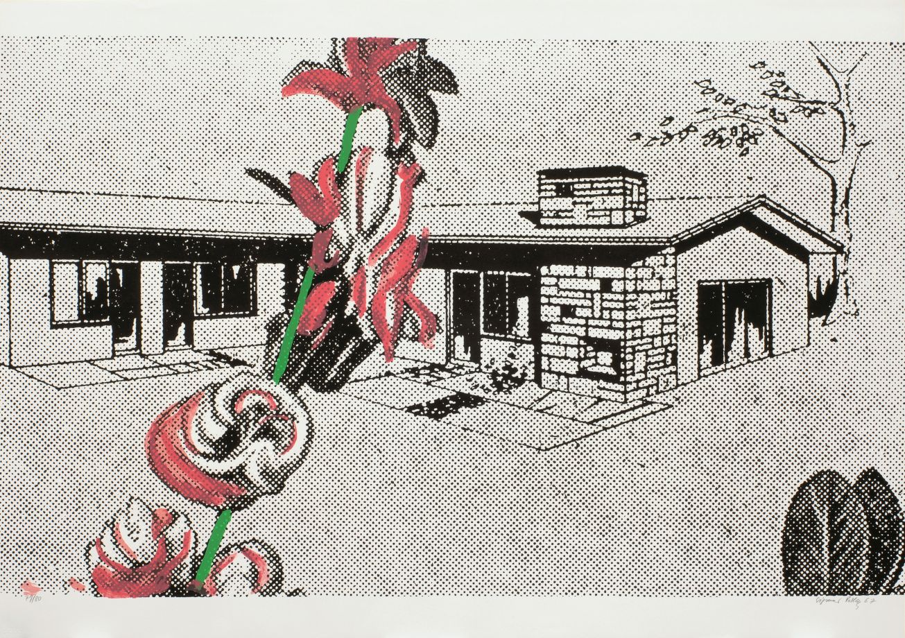 Siebdruck von Sigmar Polke. Ein modernes Einfamilienhaus in s/w im Stil eines Werbeprospekts, in grobem Raster gedruckt. Im Vordergrund rankt sich eine kolorierte Blume durchs Bild.